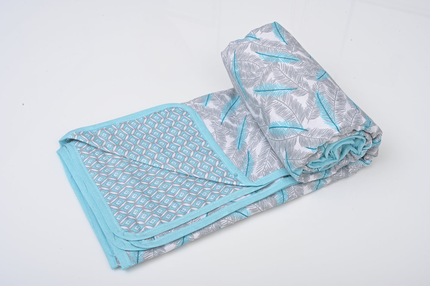 Single & Double Bed 100% Cotton Cambric AC Dohar with Feather Pattern