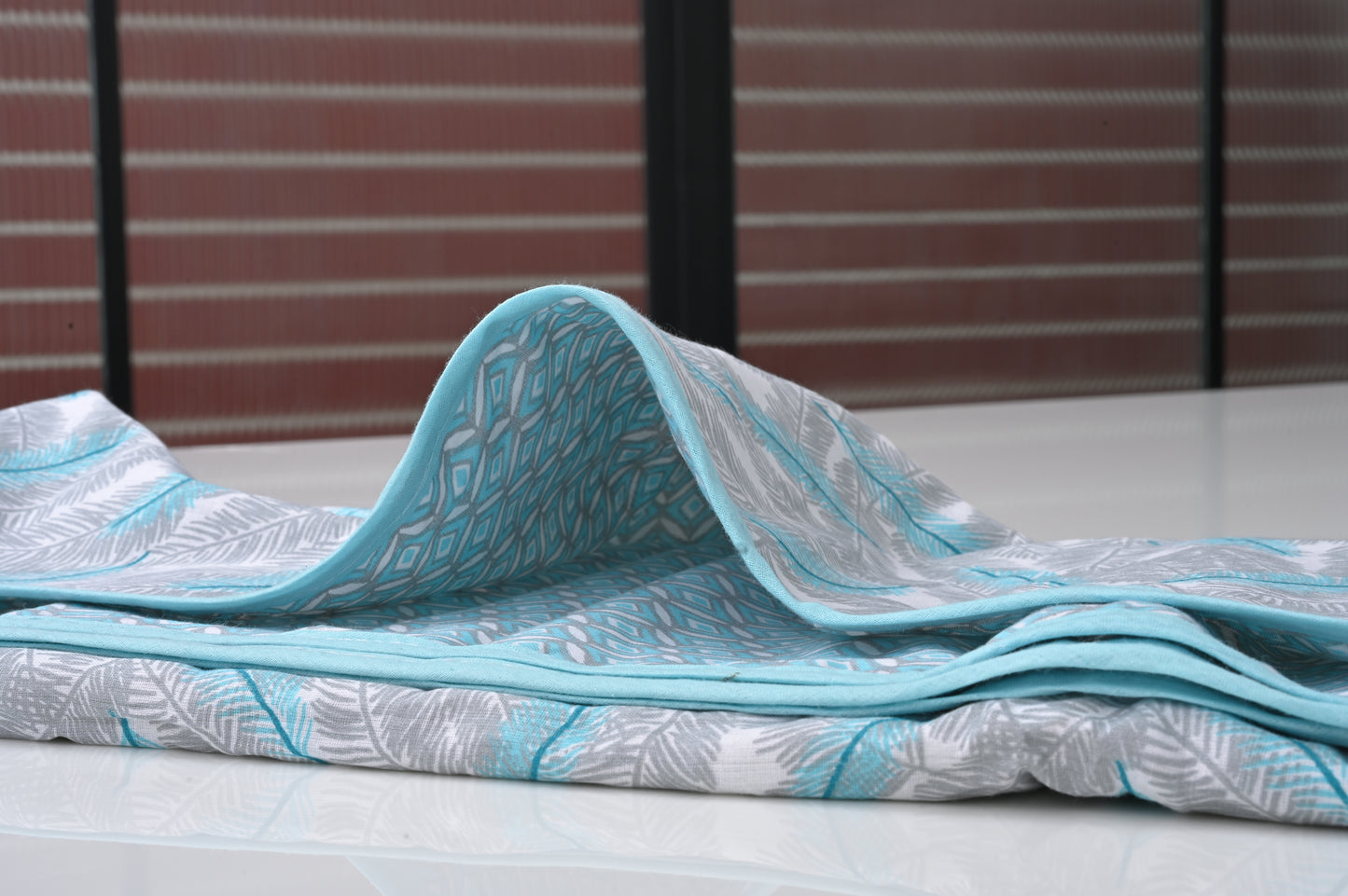 Single & Double Bed 100% Cotton Cambric AC Dohar with Feather Pattern