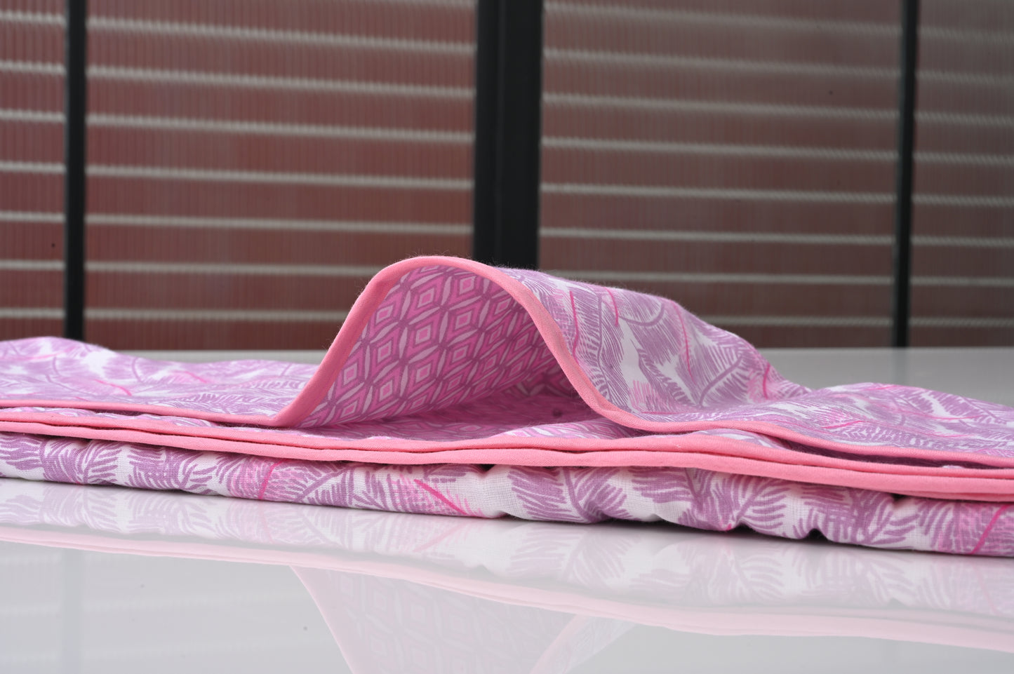 Single & Double Bed 100% Cotton Cambric AC Dohar with Feather Pattern (Pink)